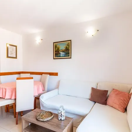 City Ana Apartman